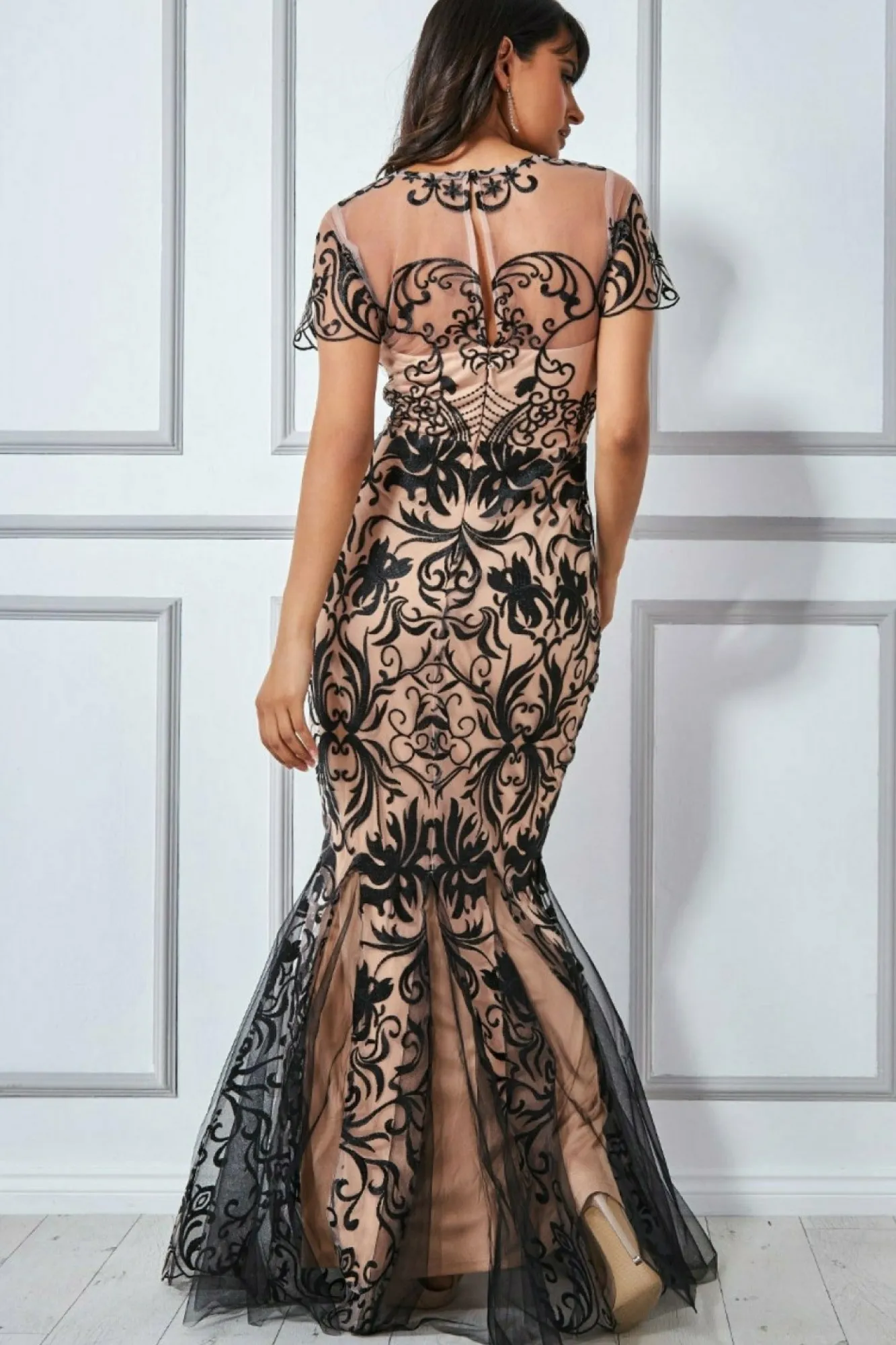 Maxi Dresses^* Mesh & Lace Maxi With Scalloped Hem Black