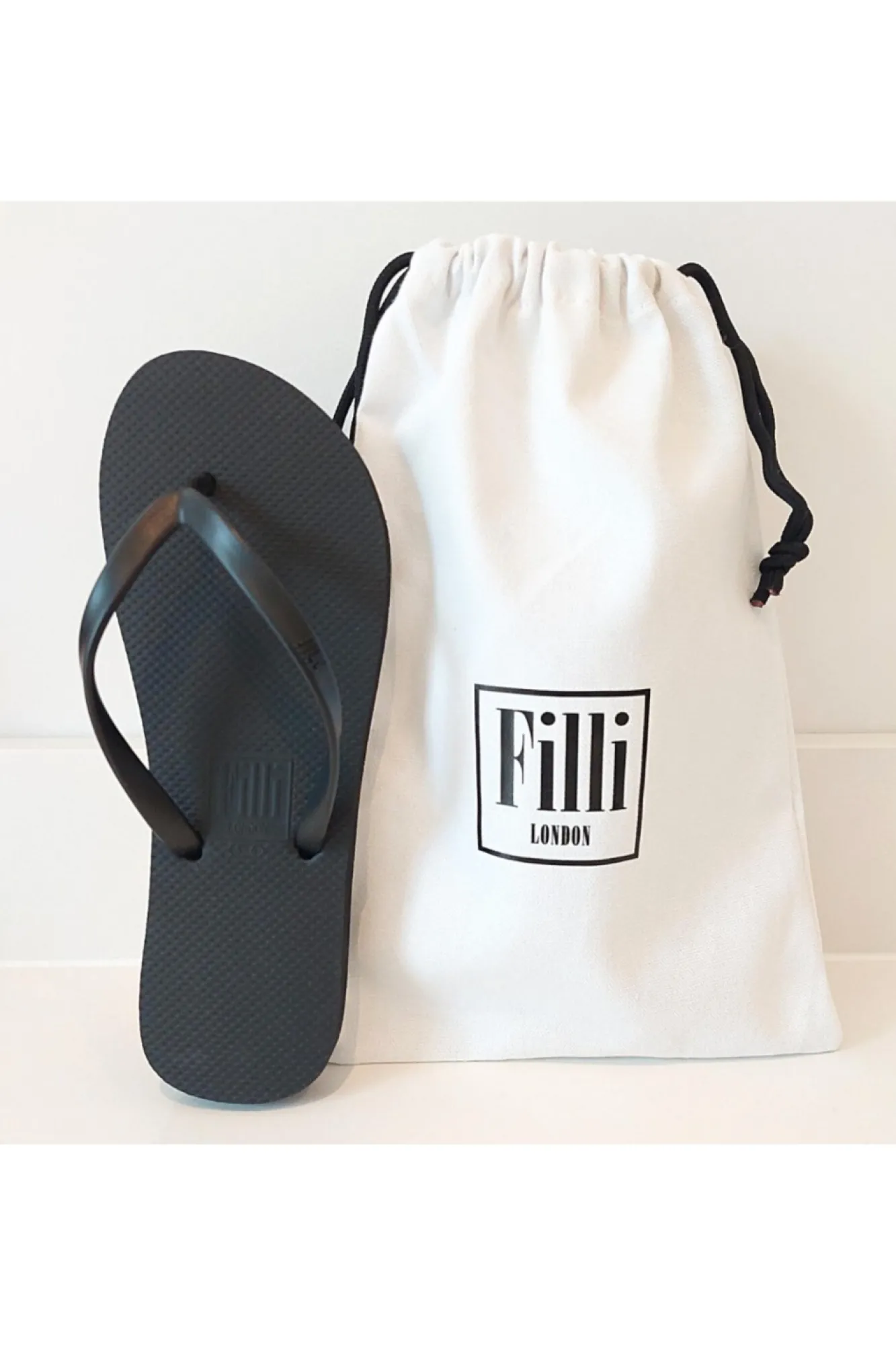 Flats^Filli London Naked Flip Flops In Black