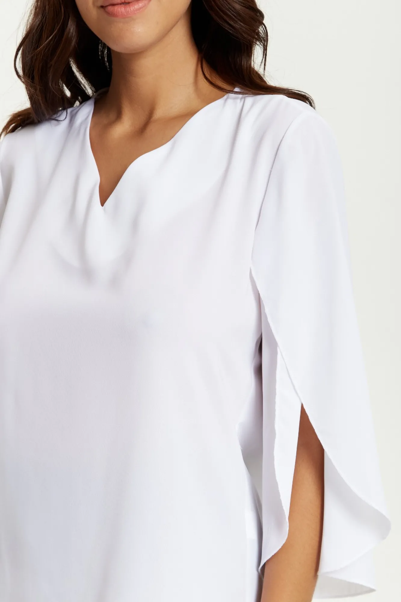 Blouses^Hoxton Gal Oversized V Neck Top With Split Sleeves In White
