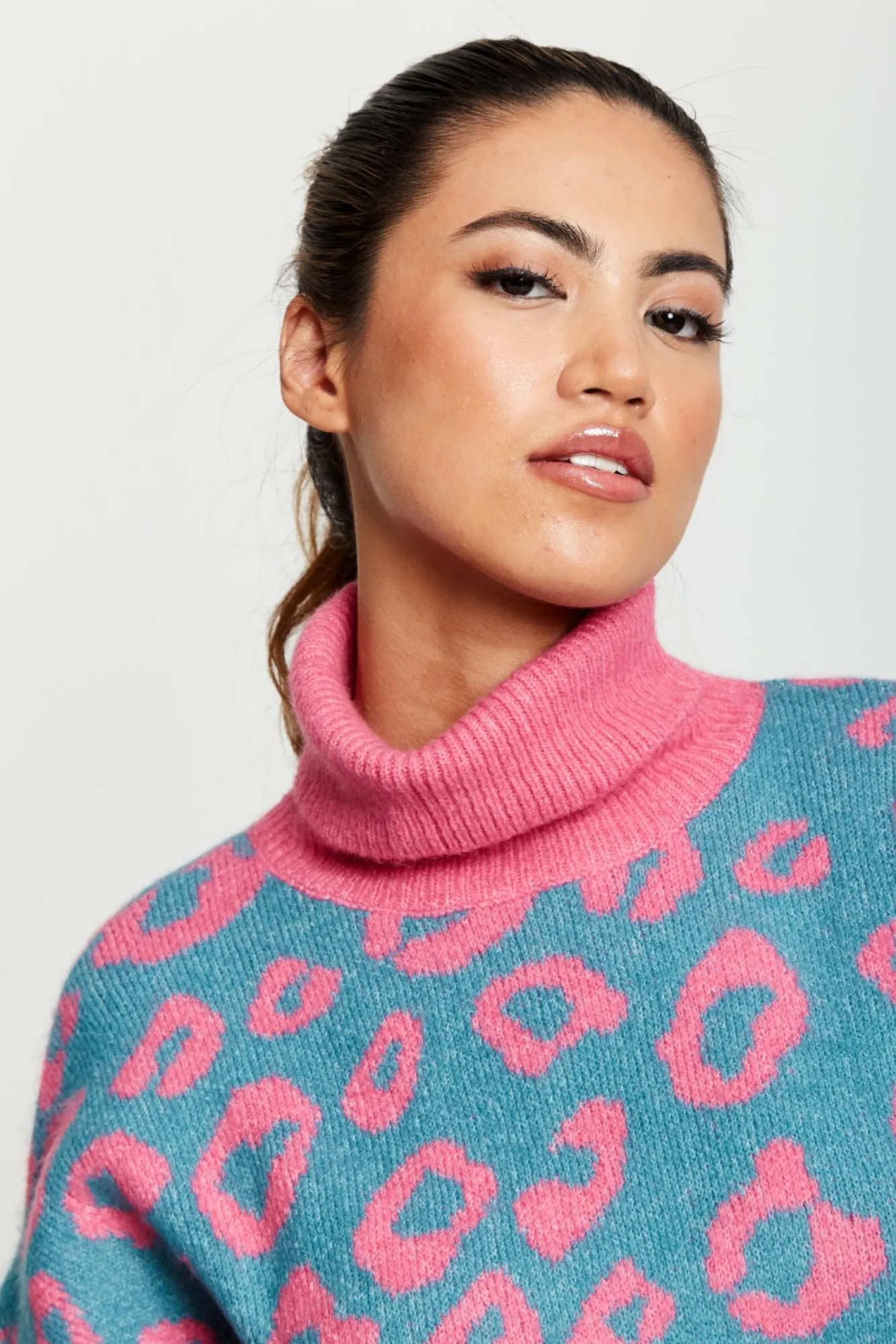 Jumpers^Liquorish Animal Pattern Roll Neck Jumper Pink
