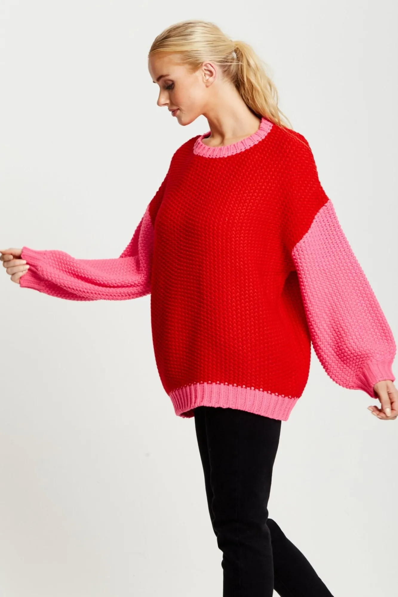 Jumpers^Liquorish Contrast Sleeve Jumper In Pink And Red Pinkred