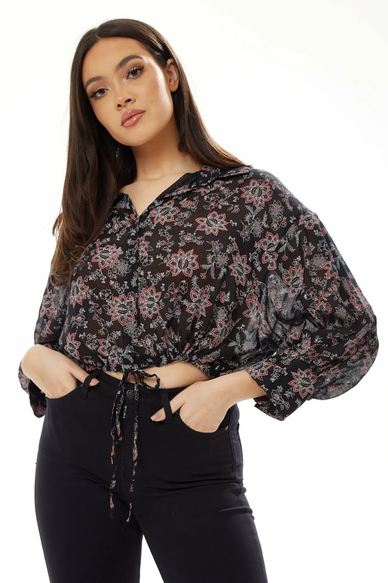 Crop Tops^Liquorish Floral Print Crop Shirt In Black