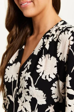 Midi Dresses^Liquorish Floral Print Midi Wrap Dress With Kimono Sleeves Black