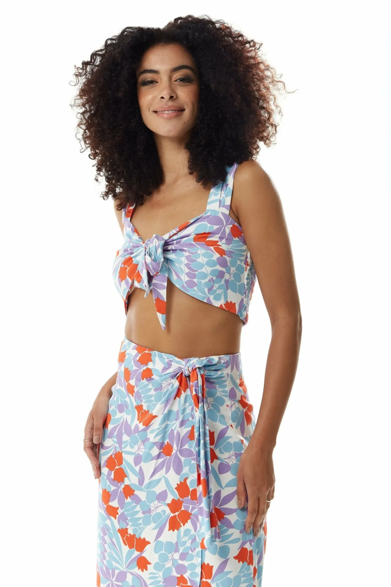 Crop Tops^Liquorish Tie Front Floral Print Crop Top In Blue And Red Bluered