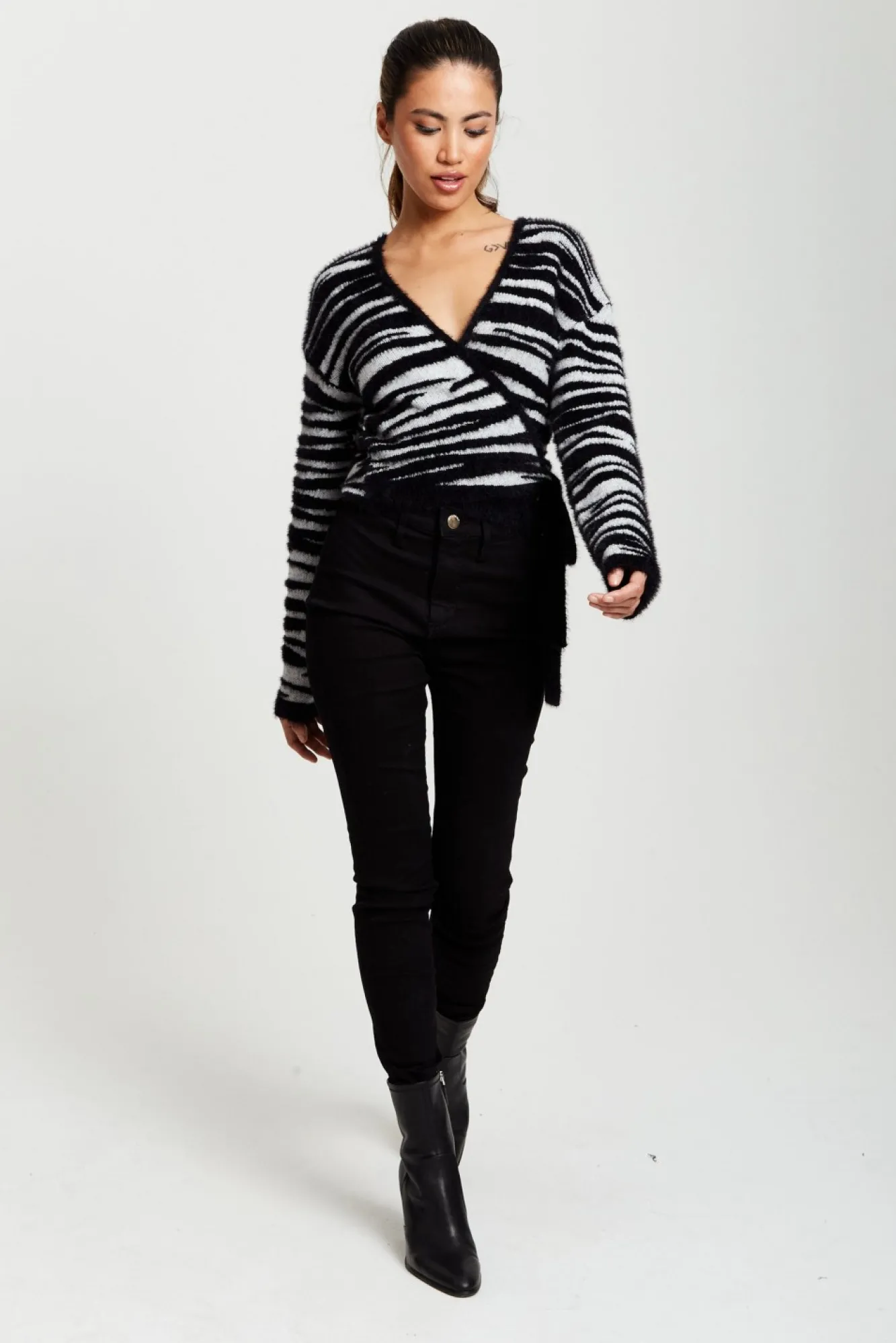 Cardigans^Liquorish Zebra Pattern Wrap Cardigan In Black And White Blackwhite