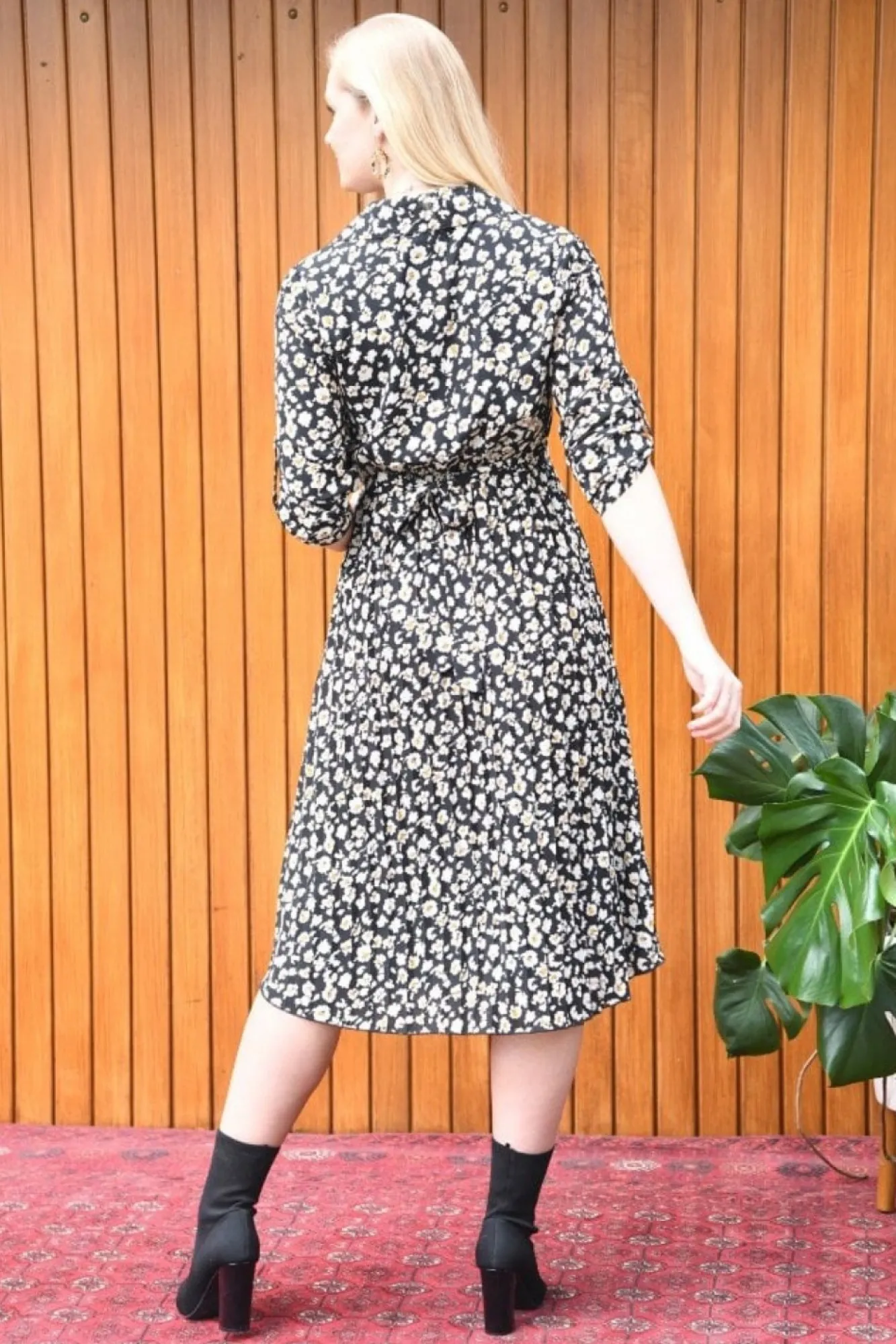 Midi Dresses^Mela London Ditsy Daisy Pleated Midi Dress Black