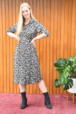 Midi Dresses^Mela London Ditsy Daisy Pleated Midi Dress Black