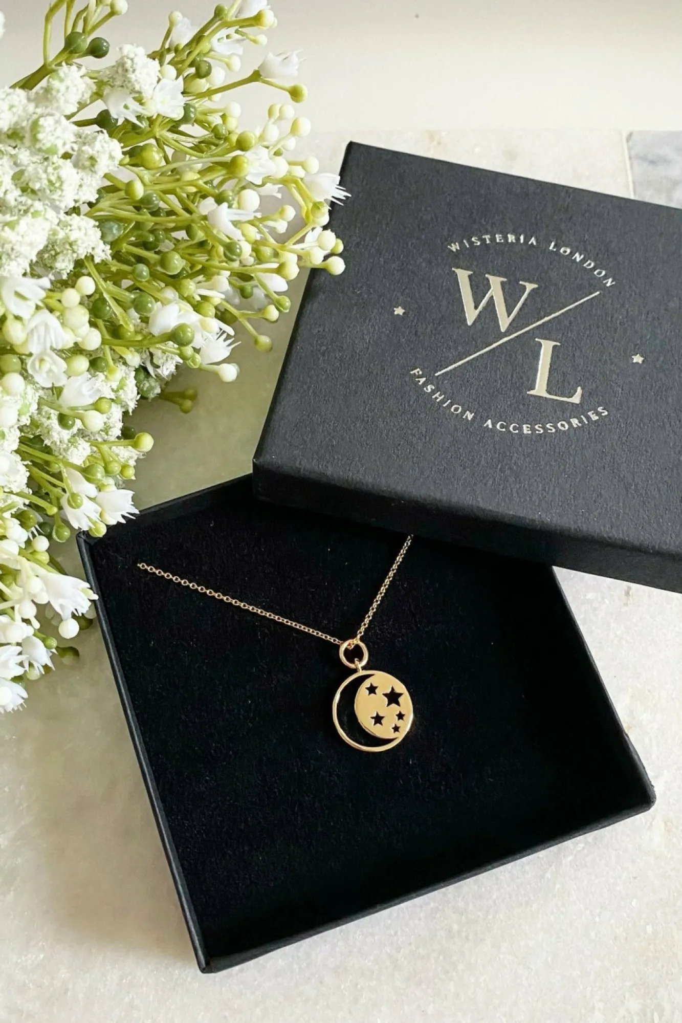 Jewellery^Wisteria London Este Moon And Star Necklace Gold